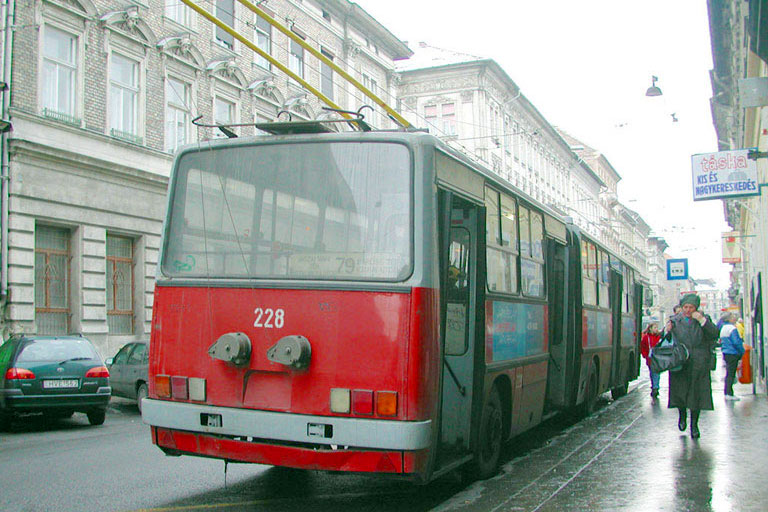 trolley bus Ikarus 280T
