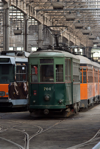 tram 1702