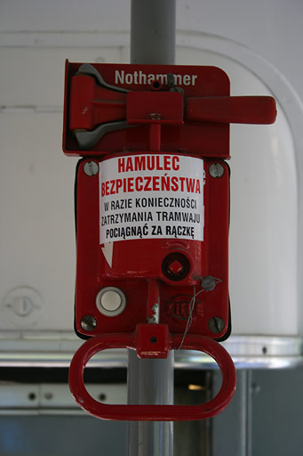 E1