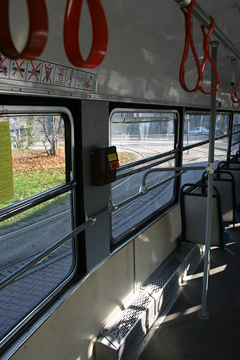 E1