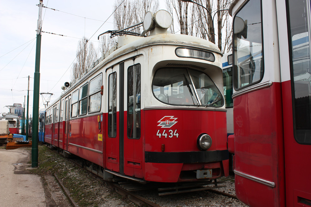 Remise Depot Betriebshof ex Wien Straßenbahn Tram Sarajevo