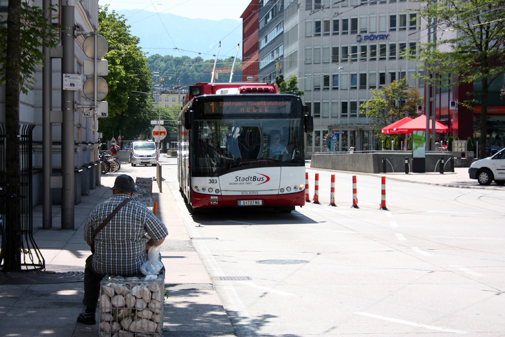 Salzburg trolley O-Bus Solaris Trollino 18