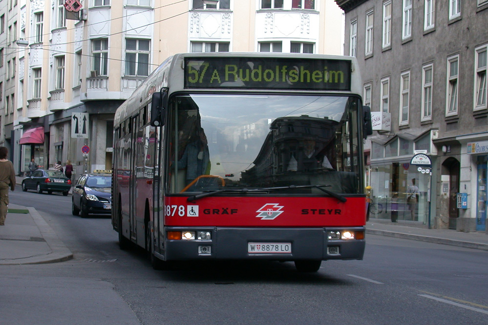 Wien Vienna Bus NL205