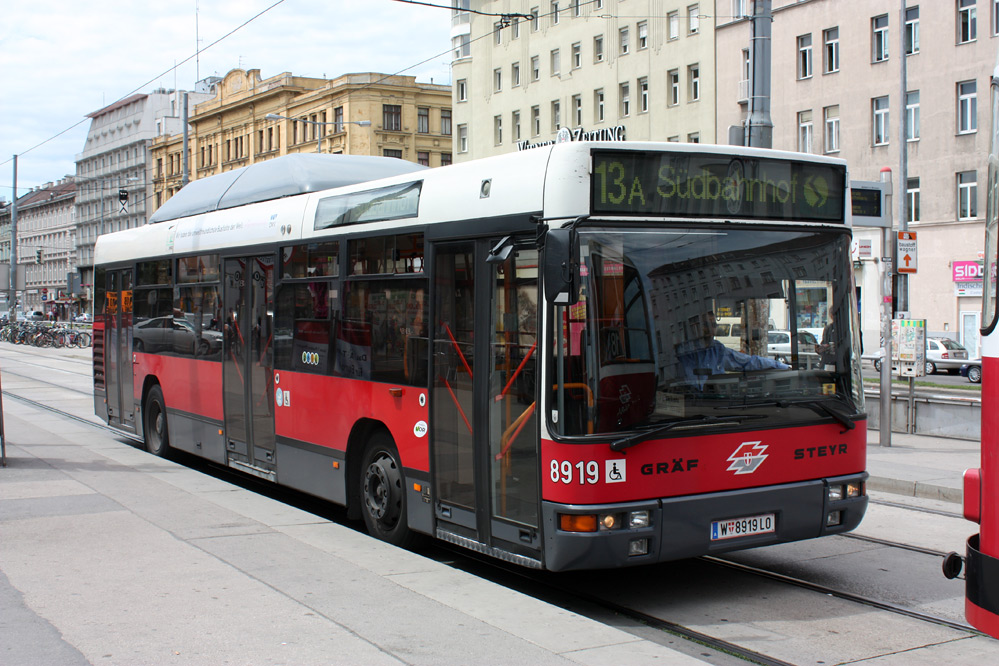 Bus Vienna Wien Wieden Becs