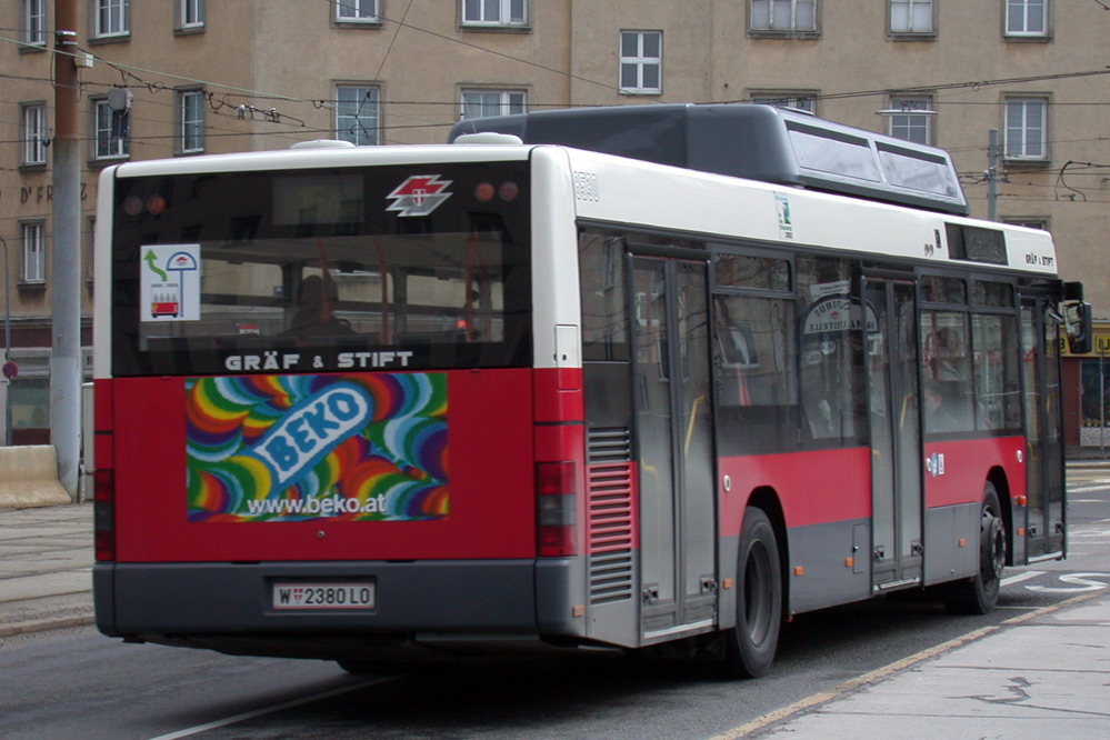 NL243 Bus Wien Vienna Becs Wieden