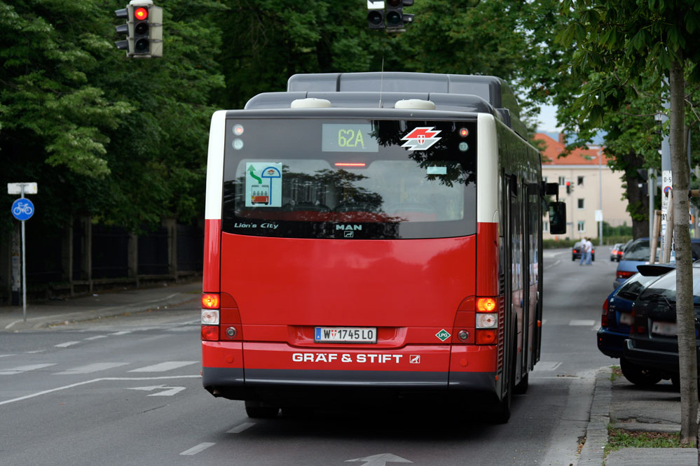 NL273T3 Wien Bus Vienna Becs Wieden