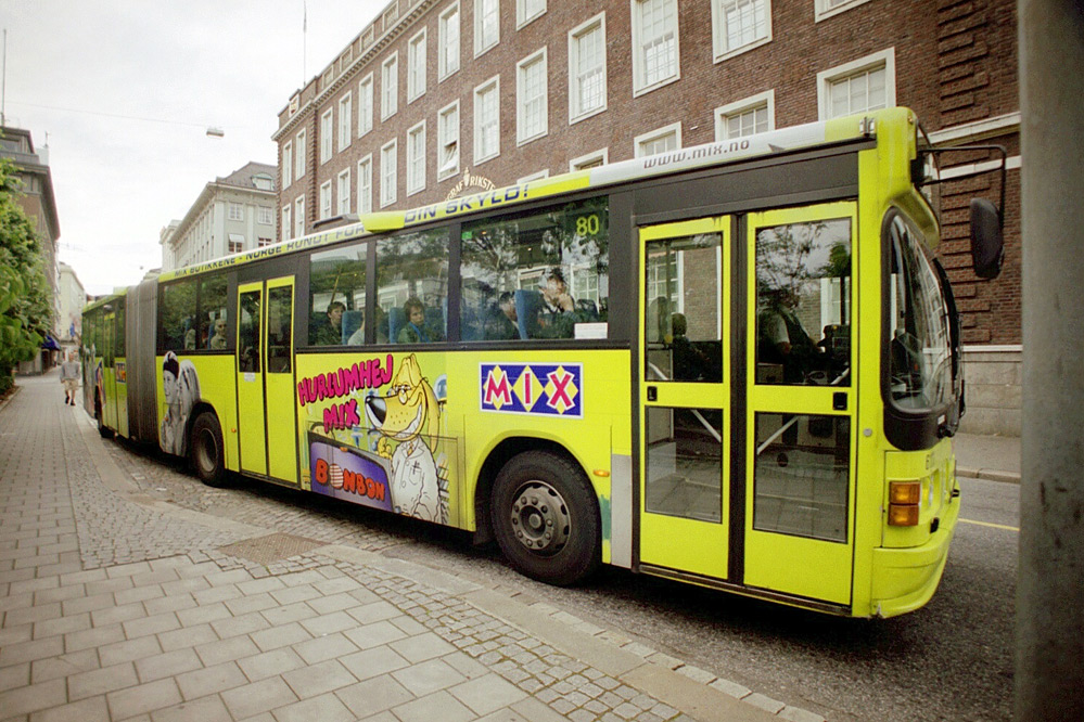 articulated bus