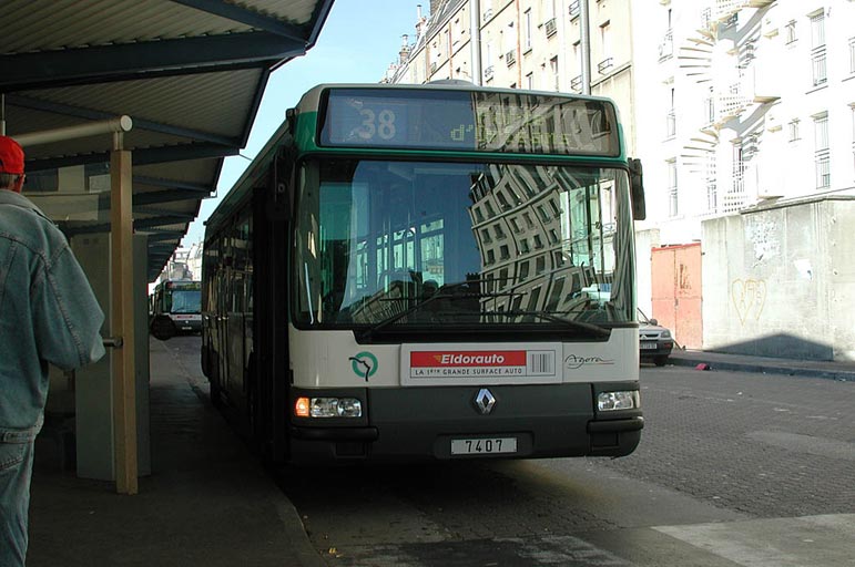 Renault Agora