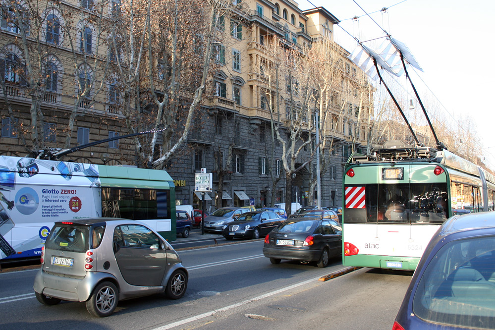 Solaris Trollino Ganz 18