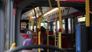 8770_67 Der Bus bietet 41 Sitz- und 88 Stehplätze. The crushload of this bus is 129, 41 seats and 88 standees.