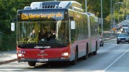 NG273T4 8035 Diese Busse kamen ab Oktober 2010 auf der Linie 63A manchmal zum Einsatz, mit Juli 2012 wurde der 63A auf Gelenkbusse umgestellt. These buses were in service on...