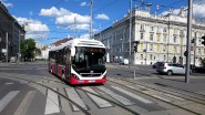 NL175HYB 8352 Diese Busse sind 12,13 m lang und 2,55 m breit und haben eine Leistung von 177 kW. These buses are 12.13m long and 2.55 wide, they are motorised with the power...