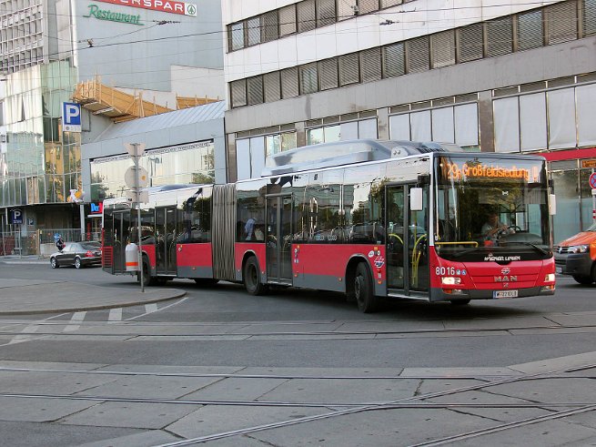 NG273T4 Gelenkbus MAN Lion's City artic. bus Die 95 Fahrzeuge wurden zwischen 2009 und 2011 geliefert und waren bis 30. August 2019 im Einsatz. Delivery of the 95...