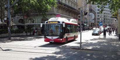 BA85 Elektrobus electric bus Für den Betrieb der Innenstadtlinien 2A und 3A wurden 2012 12 Elektrobusse von Rampini und Siemens bestellt. For the...