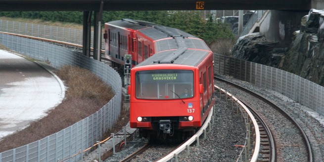 Helsinki 2006 Die U-Bahn in Helsinki ist die nördlichste der Welt und umfasste 2006 eine Linie und 17 Stationen. Zum Einsatz kamen die...