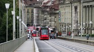9118_988 Auf der Kornhausbrücke. Auch sie waren mal fünfteilig, wurden aber 2009 zu 7-Teilern verlängert. On the Kornhaus bridge. They were also once five-section trams,...
