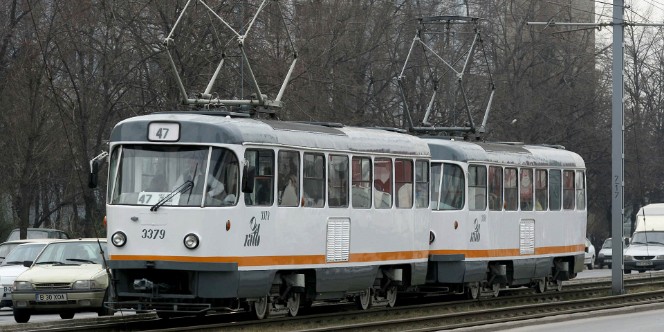 Tatra T4R Insgesamt 131 T4R wurden zwischen 1973 und 1975 nach Bukarest geliefert. Die 15,2m langen Fahrzeuge sind für 23 Sitz-...