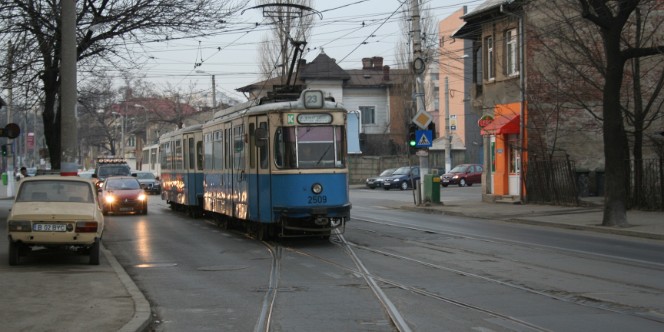 Fahrzeuge aus Deutschland - former german trams In den Jahren 1993 bis 1997 wurden 49 Triebwagen und 53 Beiwagen der Typen M und m aus München nach Bukarest geliefert....
