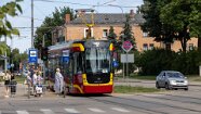 9137_307 Seit 2023 im Einsatz sind die EVO1 Fahrzeuge, die von Pragoimpex geliefert wurden. Since 2023 trams of type EVO1 are in service, delivered by Pragoimpex.