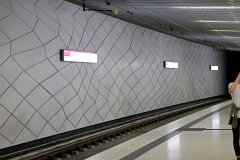 Heinrich-Heine-Allee Heinrich-Heine-Allee, hier nun die Station der Wehrhahnlinie, eröffnet 2016. Heinrich-Heine-Allee, here the stationof Wehrhahn line, opened in 2016.