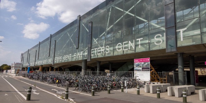 Bahnstation St. Pieters - railway station St. Pieters Als Exkurs ist die Bilderserie zum Bahnstation Gent St. Pieters zu verstehen, diese befindet sich 2022 im Umbau. Einige...