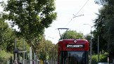 9114_760 2020 kamen noch 20 weiter Fahrzeuge nach Innsbruck, diese bekamen die Nummern 327–335 und 371–381. In 2020, 20 more trams came to Innsbruck, these were given...