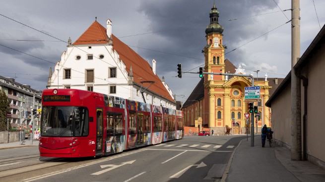 Bilder / pics 2024 Eine kleine Rundreise durch Innsbruck inklusive der Hungerburgbahn und der Stubaitalbahn - tolle Ausblicke, die sich uns...