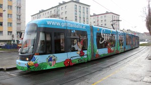 Linz Dez. 2012 Aufnahmen von den Straßenbahnen der Linz Linien im letzten Monat des Jahres. Pics from the tram in Linz from the last...