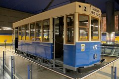Straßenbahn 477 Diese historische Straßenbahn aus dem Jahre ist in der Station Pinar de Chamartin ausgestellt. This historic tram is exhibited in the station Pinar de...
