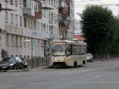 KTM-19KT 107 Die KTM-19KT wurden zwischen 2005 und 2008 geliefert. Delivery of type KTM-19KT trams took place between 2005 and 2008.