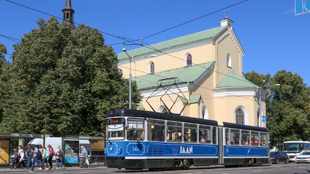 Tatra KT4TM Hier sind zwei Arten der Modernisierung zu unterscheiden, die beiden KT4TM, bei denen es sich um die Garnituren 181 und...