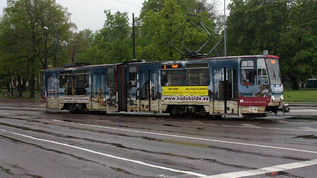 Tallinn 2009 Eine Stadt im Ausbruch. Der Wagenpark besteht aus Tatra KT4 verschiedener Ausprägungen und nur einige wurden mit...