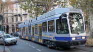 GTT Serie 5000 5053 Die Straßenbahnen haben 51 Sitzplätze und 129 Stehplätze. The trams have a crushload of 129 with 51 seats.
