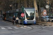 Cityway 6006 Die 42 t schweren Fahrzeuge sind mit 12x41kW motorisiert.. The weight of these trams is 42 metric tons, the motorization is 12x41 kW.