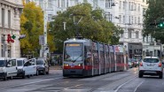 9139_041 Nun kommen wir zum anderen Ast und zum Wallensteinplatz, wo die Linie D hingeleitet wurde. Now we come to the other leg and to Wallensteinplatz, where line D...