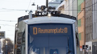 D als U1-Ersatz D as U1 replacement Nachdem am 19.11.24. eine Garnitur der Linie U1 im Tunnel zwischen Taubstummengasse und Hauptbahnhof brannte, musste der...