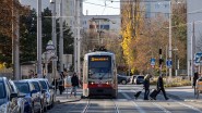 9139_692-Wien-Linie-27-Strassenbahn Haltestelle Prinzgasse, dies wird die letzte gemeinsame Haltestelle der Linien 26 und 27. Prinzgasse stop, this will be the last stop shared by lines 26 and 27.