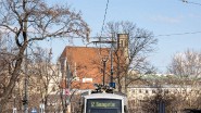 9140_959_Wien_Strassenbahn Schmerlingplatz, im Hintergrund die Minortitenkirche . Schmerlingplatz, in the background the Minortitenkirche .