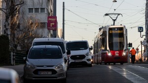 Linie/line 46 -> Hütteldorf Hier ein paar Bilder vom Streckenstück der Linie 49 das erneuert wurde und von der Linienführung der Linie 46, die vom...